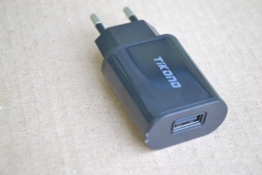 Купить Зарядное устройство от 1xUSB порта Tikono 5В 2А - черный detaluhi.ho.ua Интернет магазин в Каменец-Подольском, устройства, радиодетали, интсрументы.